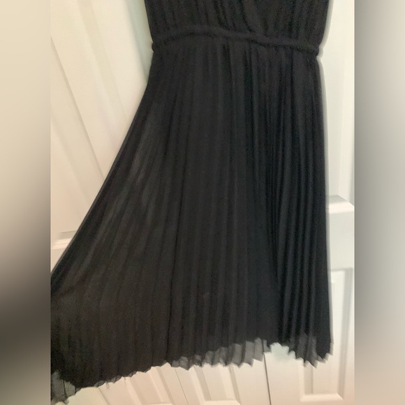 Aritzia Wilfred black A-line dress size XS - Picture 5 of 9